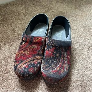 Vegan Dansko